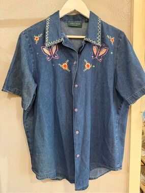 Embroidered Denim Short-Sleeve Shirt - Blue